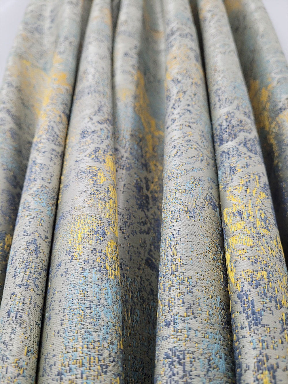 Draperie gri/galben cu model cromatic