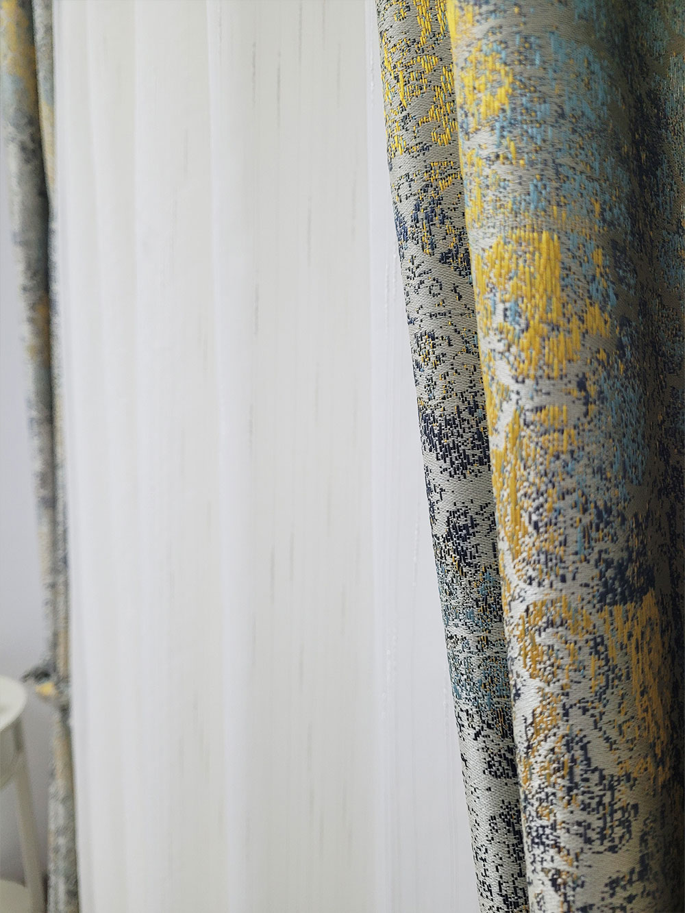 Draperie gri/galben cu model cromatic