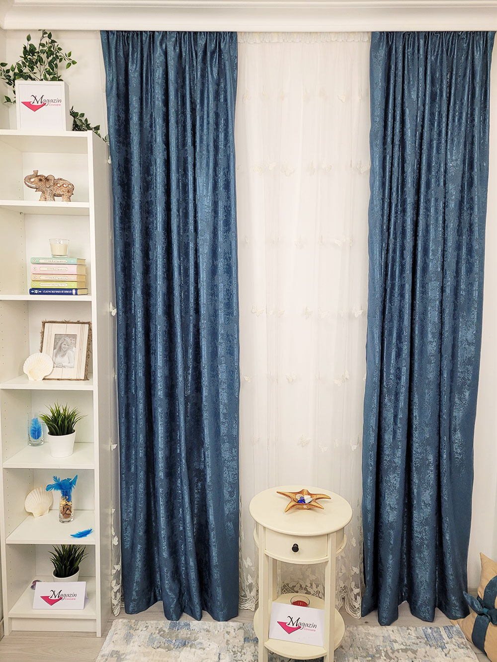 Set draperie si perdea, nisip bleumarin cu fluturi albi