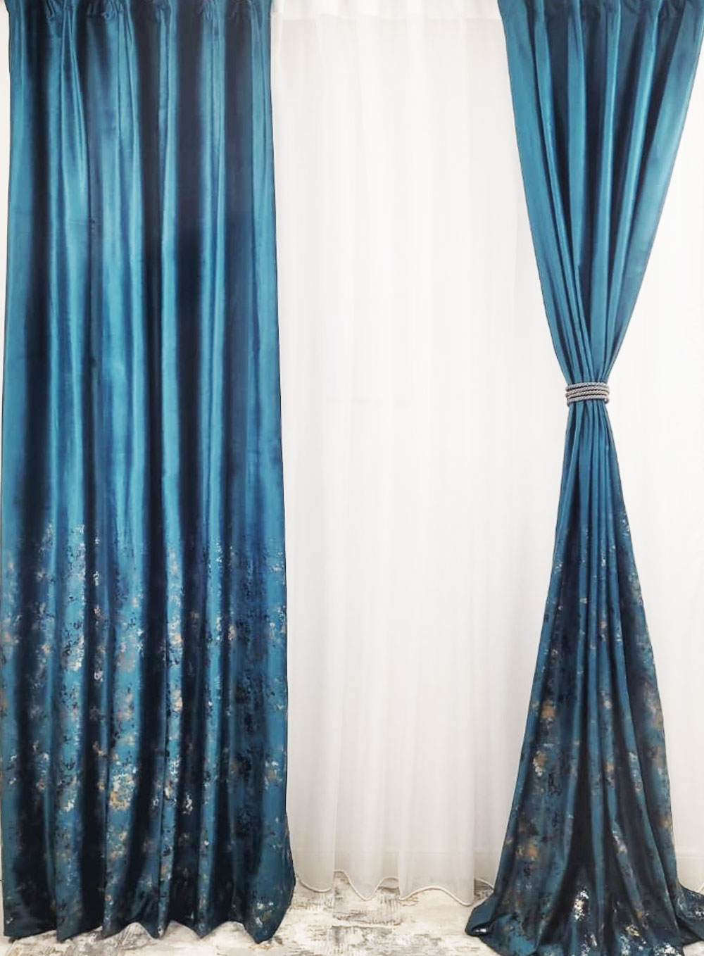 Draperie Catifea Albastra cu insertii