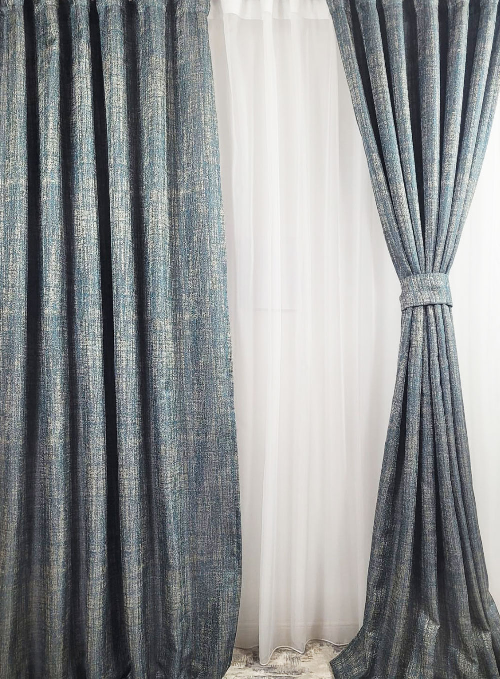 Draperie cu insertii Bleu