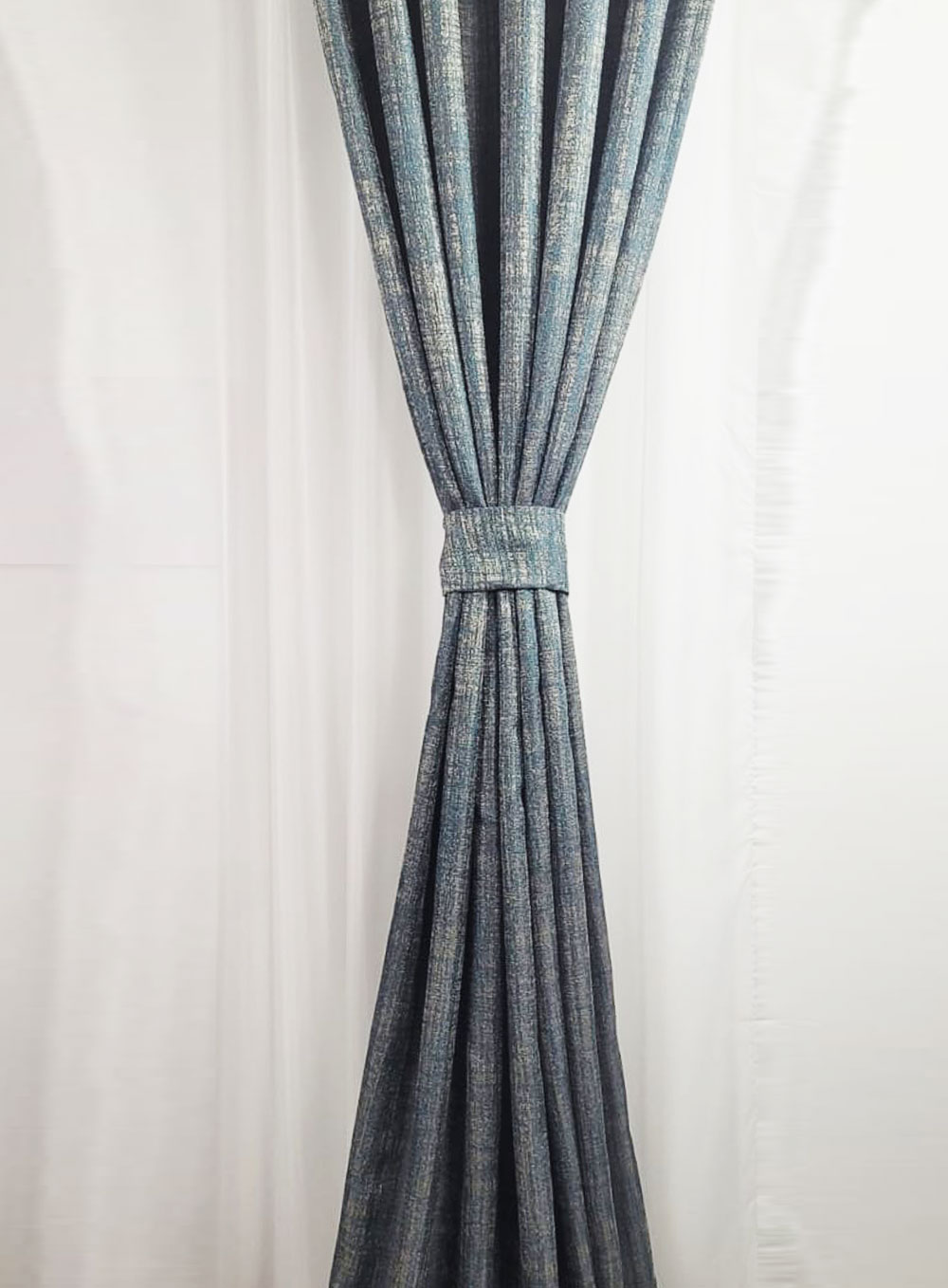 Draperie cu insertii Bleu