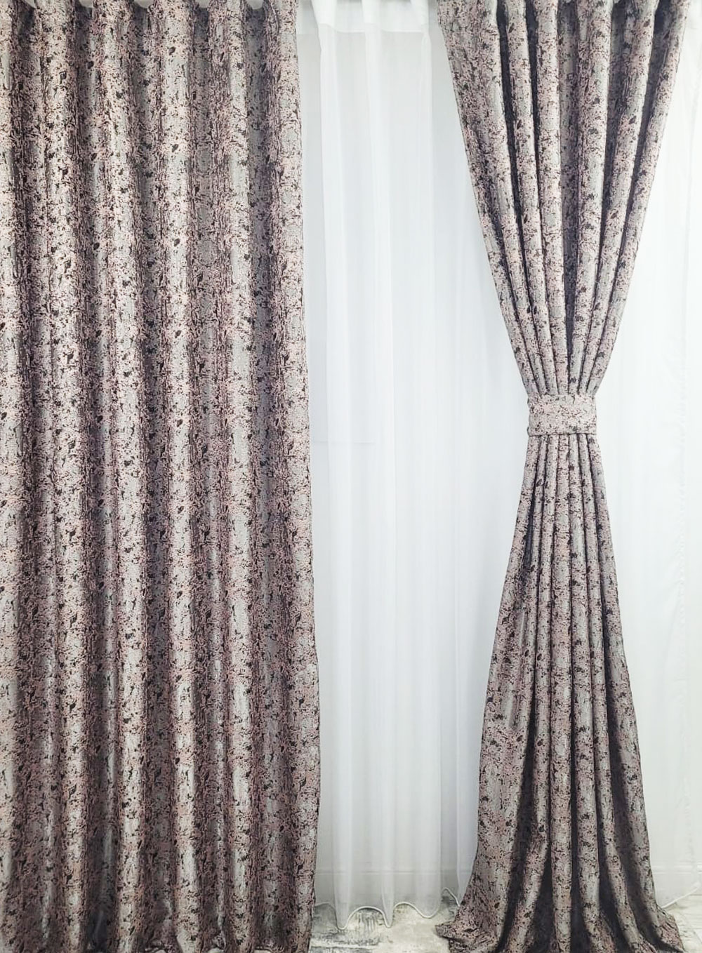 Draperie cu insertii Roz