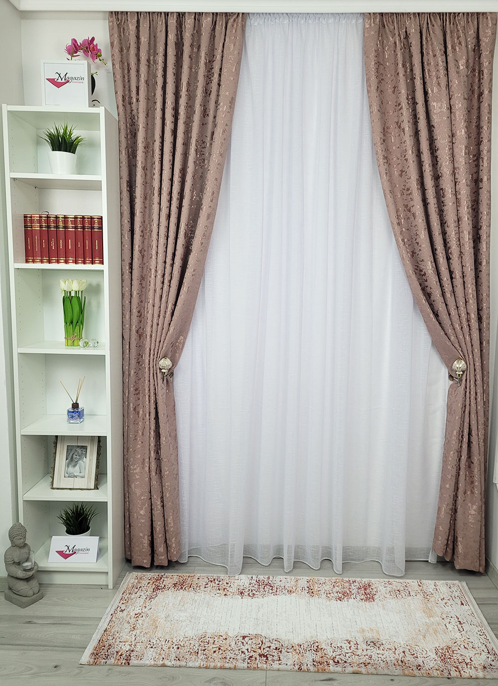 Draperie roz prafuit cromatic