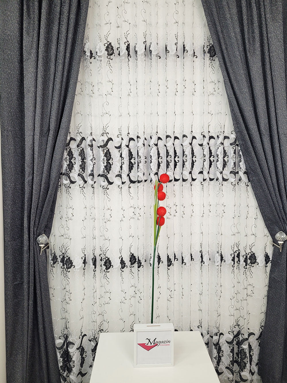 Set draperie si perdea, Black and White,