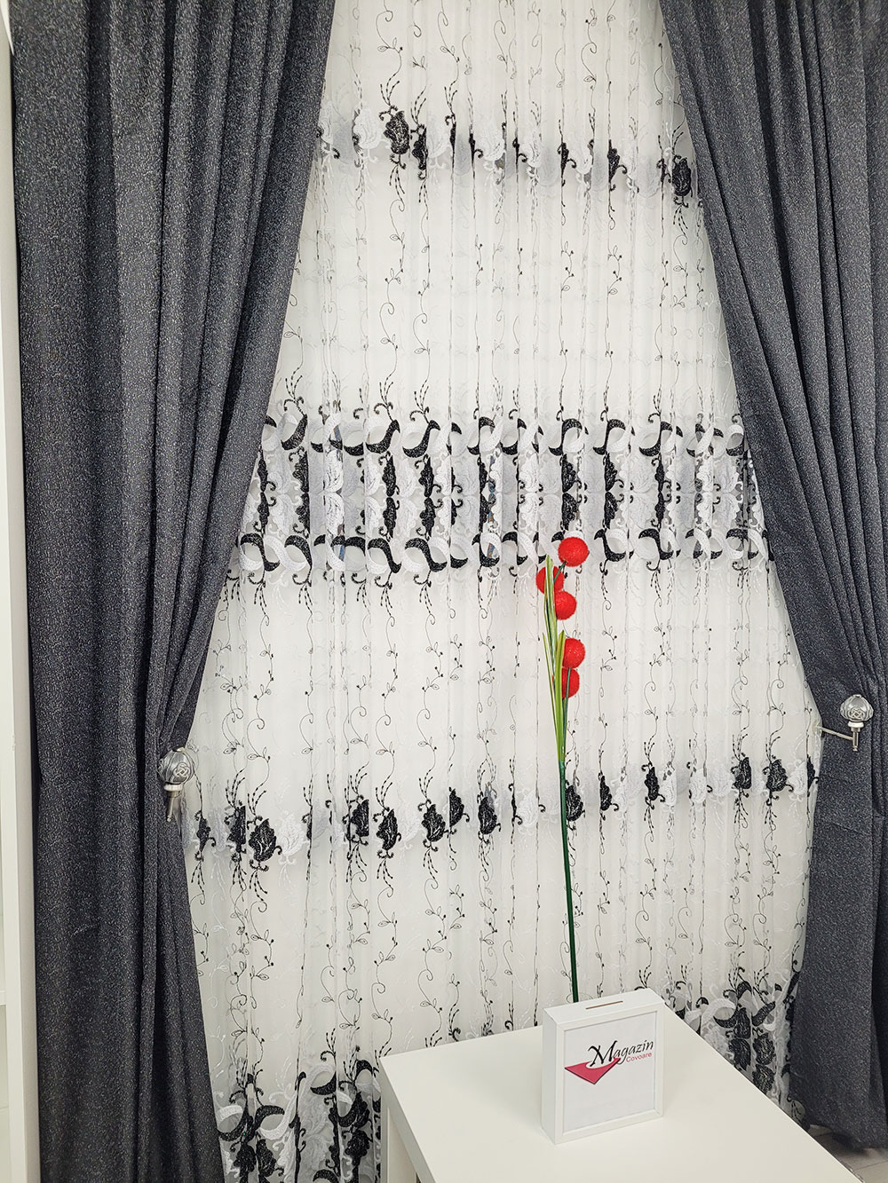 Set draperie si perdea, Black and White,
