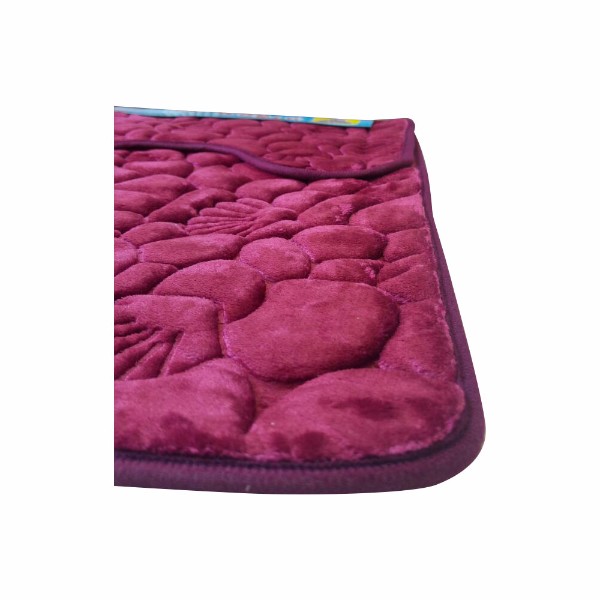 Set covoare pentru baie visiniu, model scoici